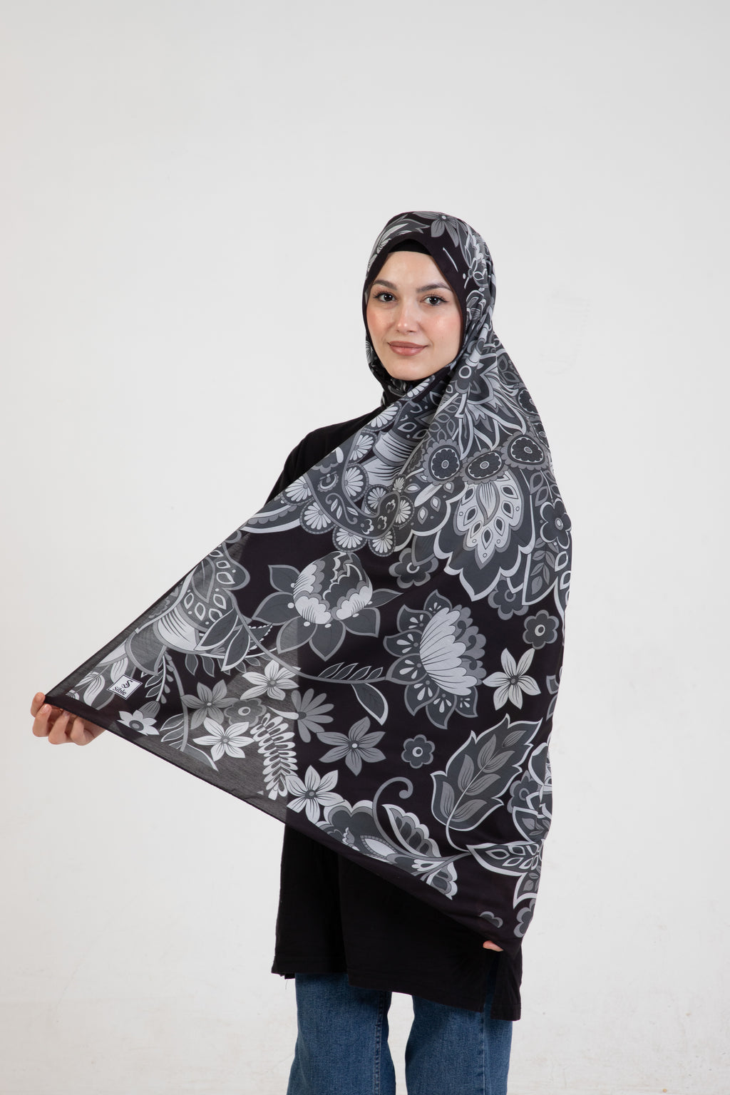 Floral “Zahara” Desenli İpeksi Soft Şal Siyah