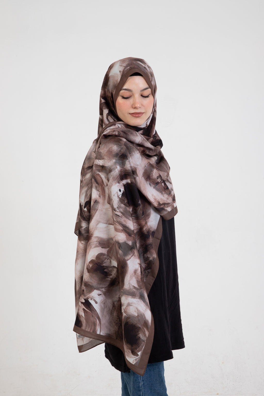 “Rosa” Gül Desenli İpeksi Soft Şal Kahverengi