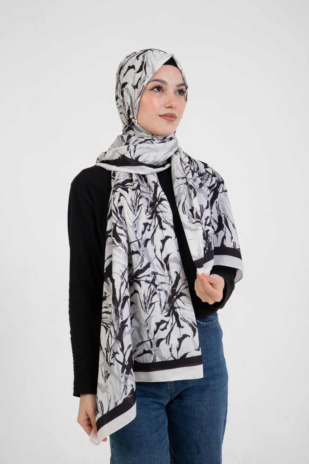 “Oasis” Desenli İpeksi Soft Şal Beyaz