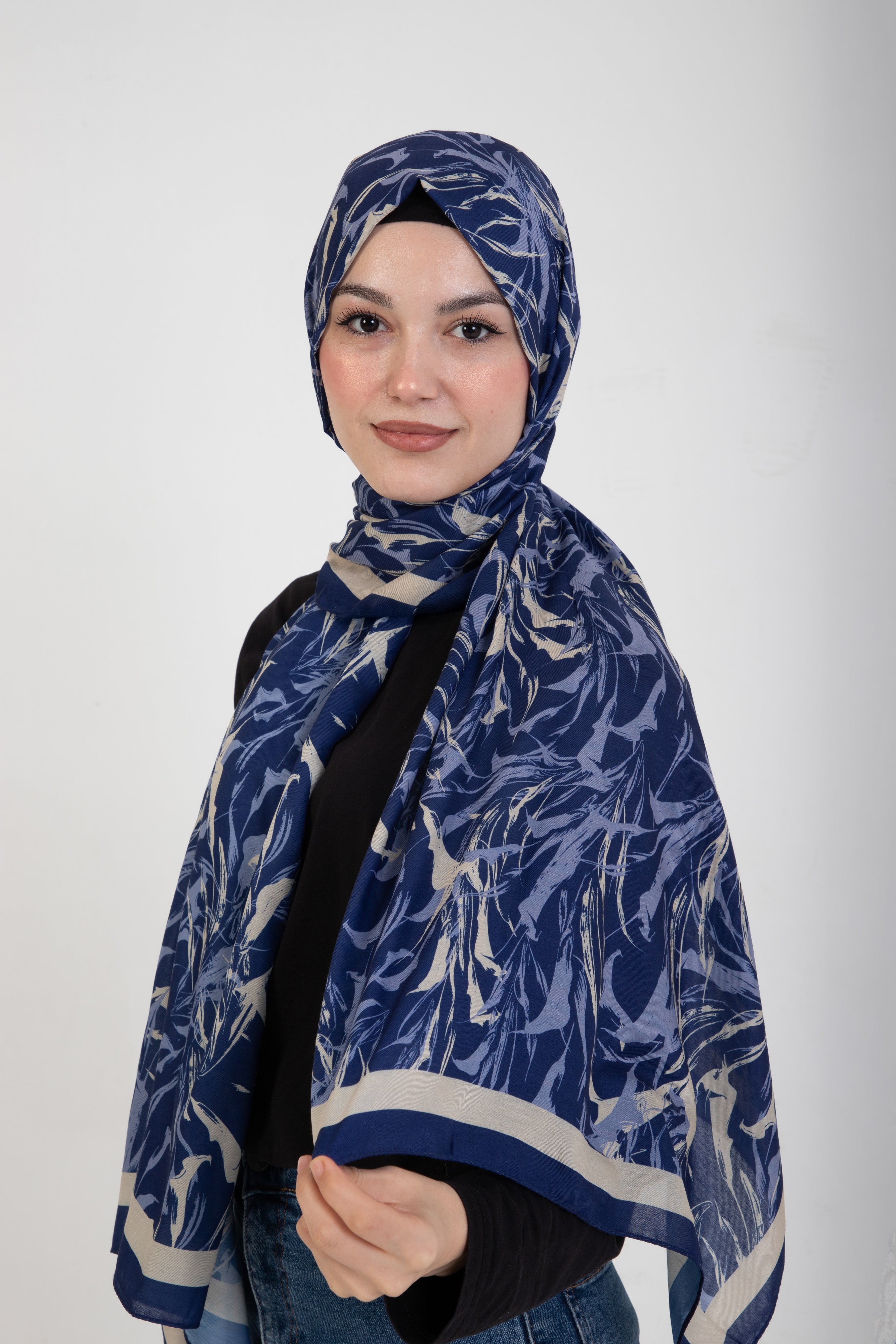 “Oasis” Desenli İpeksi Soft Şal Mavi