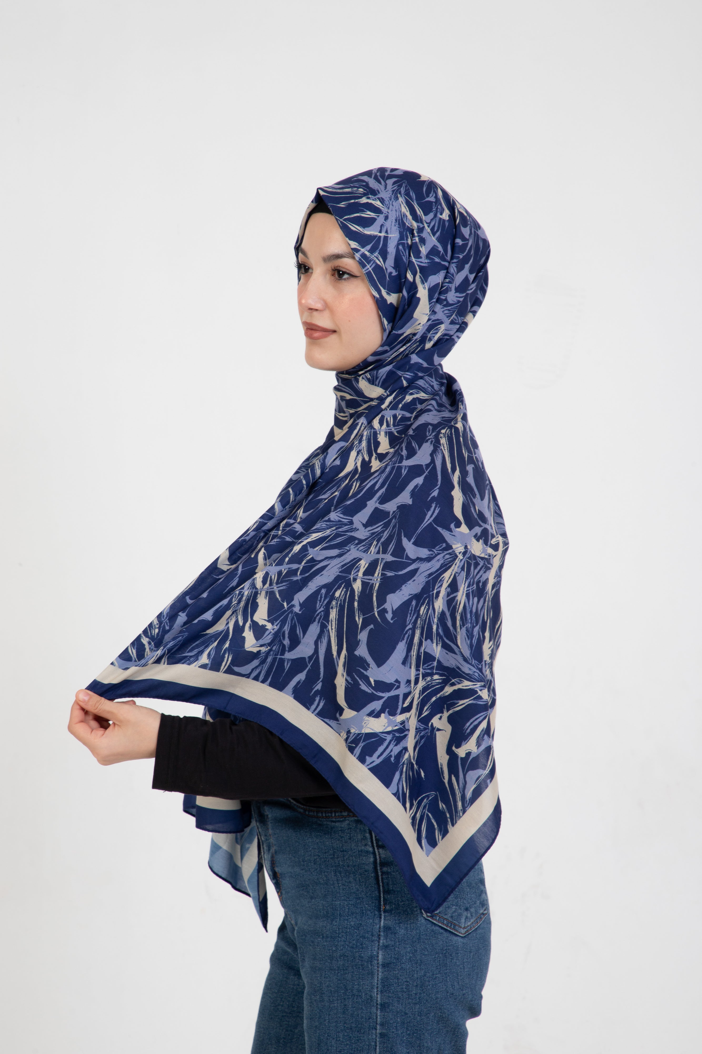 “Oasis” Desenli İpeksi Soft Şal Mavi