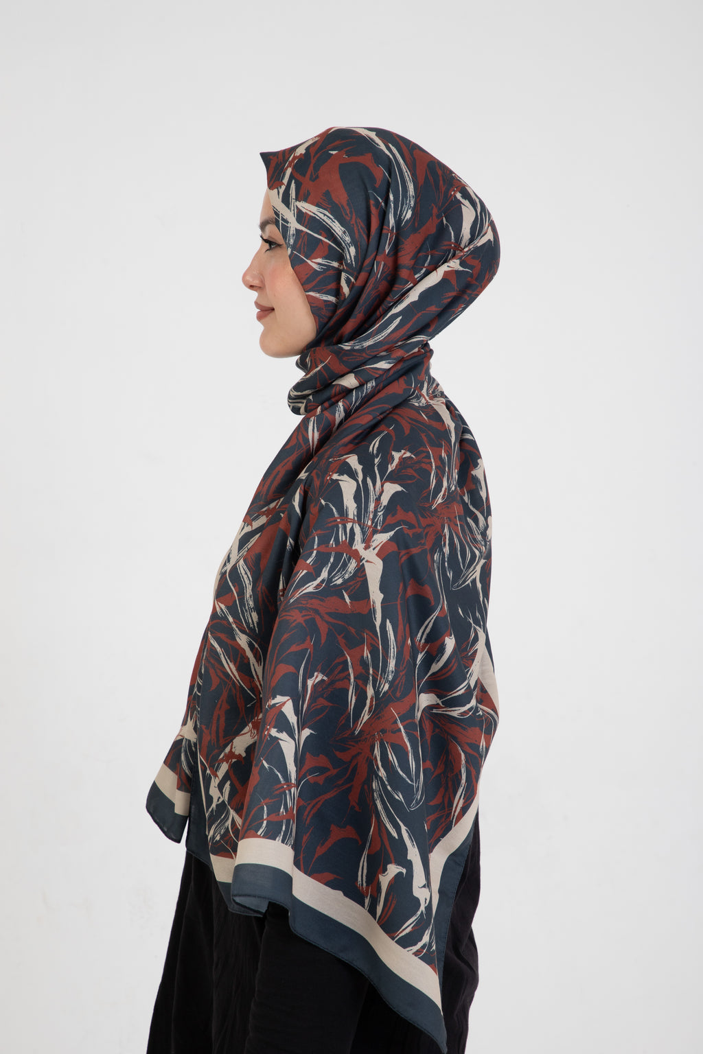 “Oasis” Desenli İpeksi Soft Şal Kiremit Lacivert