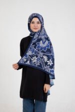 Floral “Zahara” Desenli İpeksi Soft Şal Lacivert