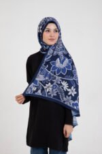 Floral “Zahara” Desenli İpeksi Soft Şal Lacivert - Görsel 3