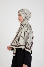 “Oasis” Desenli İpeksi Soft Şal Bej - Görsel 2
