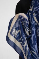 “Oasis” Desenli İpeksi Soft Şal Mavi - Görsel 3